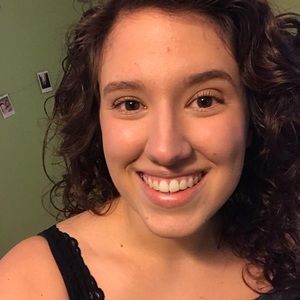 Meet your Posher, Eva